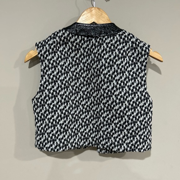 Saks Fifth Avenue Button Vest XS-Small - Picture 4 of 4